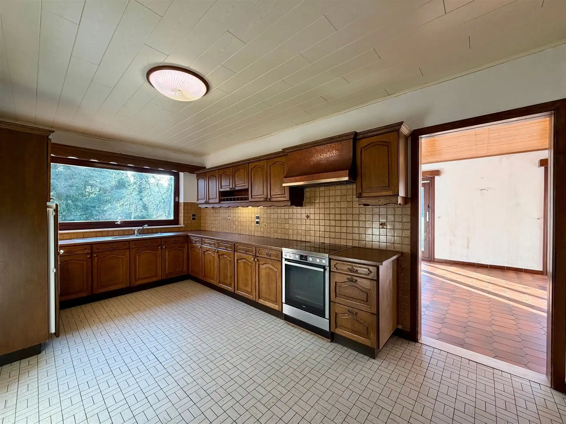 Ruime gezinswoning met 5 slaapkamers foto 9