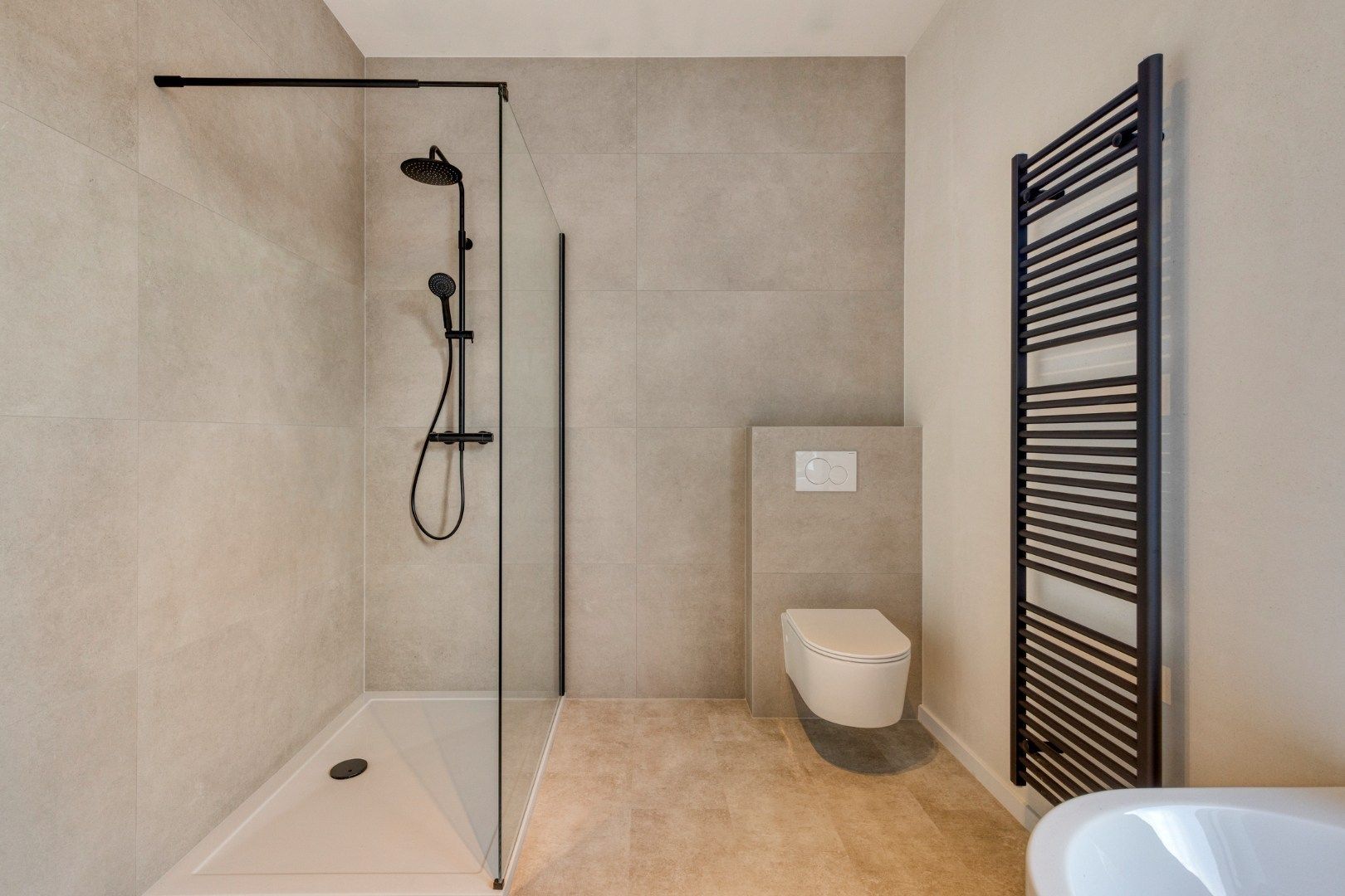 Instapklare stadswoning met 3 slaapkamers en tuintje!  foto 9