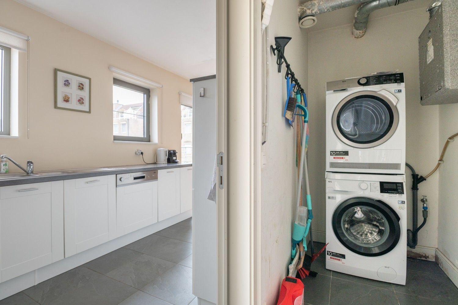 Instapklaar, luxueus appartement met 3 slaapkamers, zonnig terras & overdekte parkeerplaats in Kontich foto 5