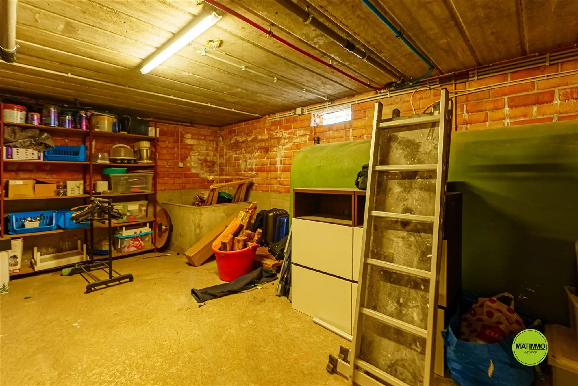 Gerenoveerde, instapklare gezinswoning met 5 slaapkamers foto 28