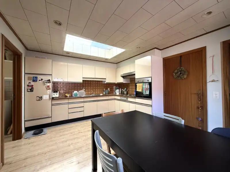 Ruime woning met tuin en garage op uitstekende ligging foto 6