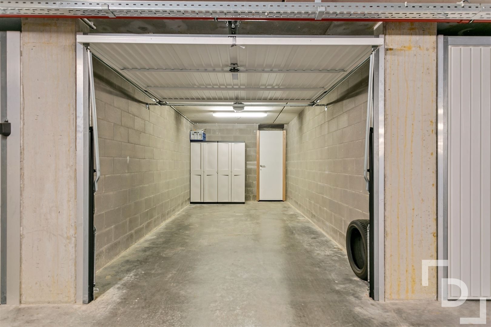 Prachtig afgewerkt penthouse langs de Westkaai met garage foto 17