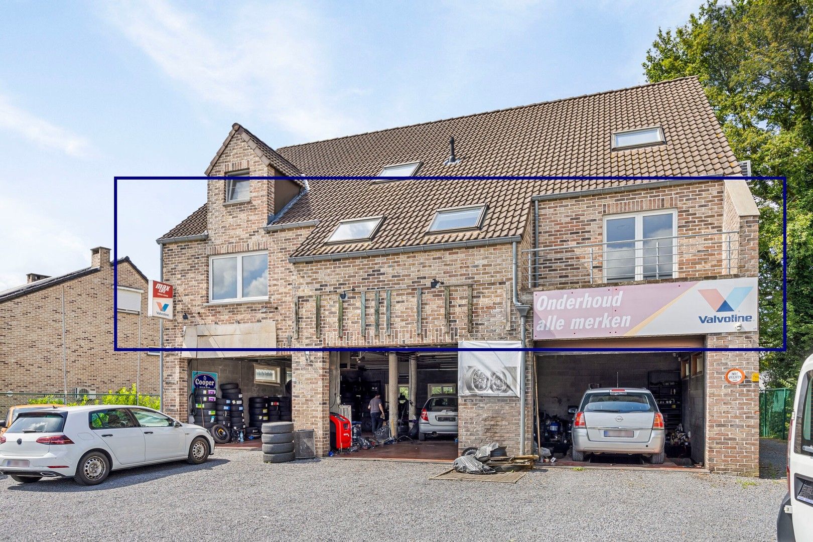 VERRASSEND RUIM APPARTEMENT VAN 95 M² MET TWEE SLPK'S EN TERRAS OP CENTRALE LOCATIE IN AS foto 18