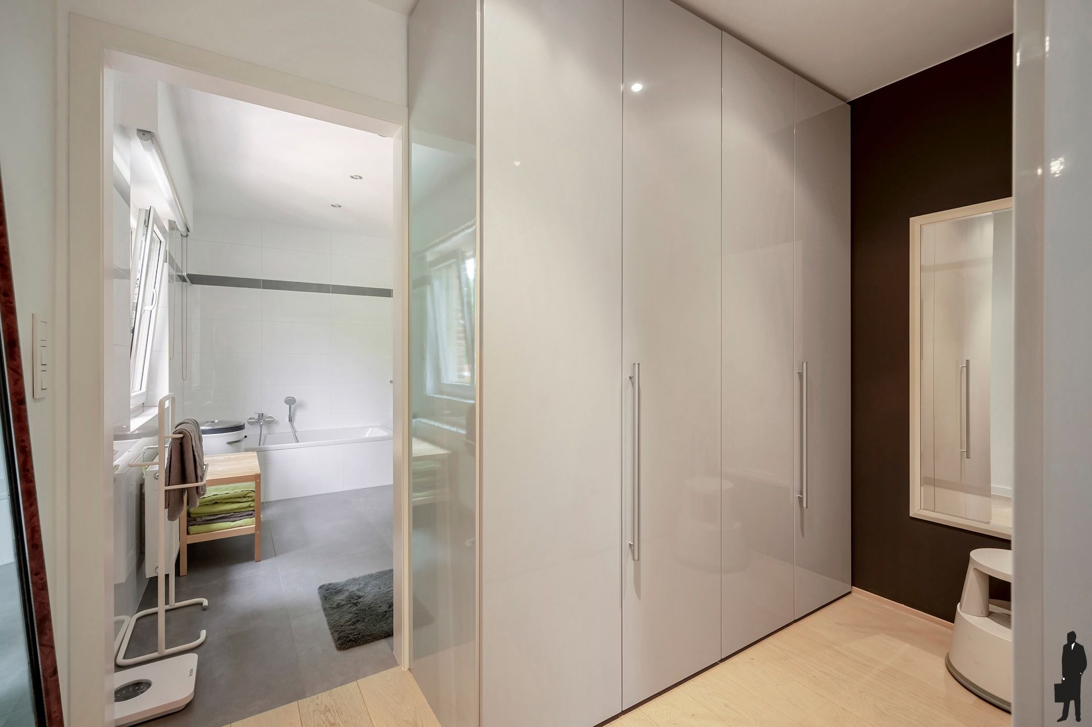 Verrassend instapklare ruime woning op centrale locatie te Brasschaat! foto 19