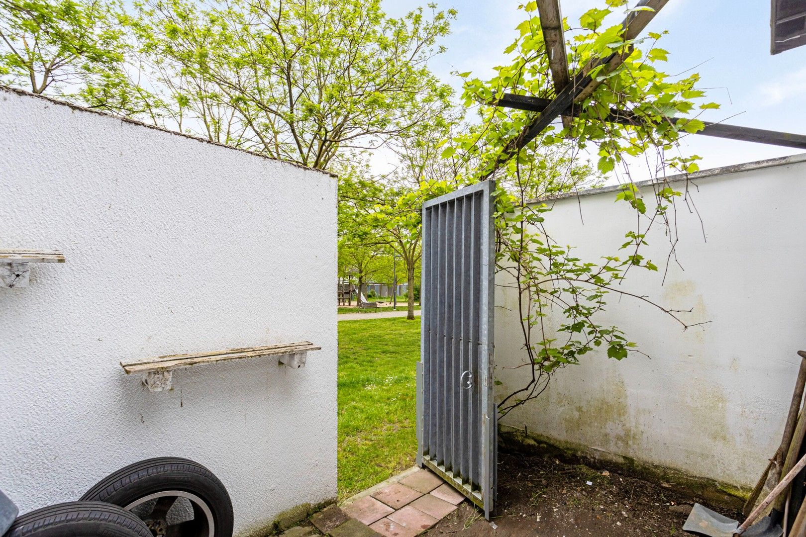 Gerenoveerde woning met stadsterras aan het Acaciapark foto 2