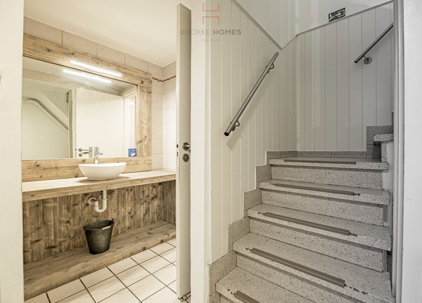 Handel / horeca gelijkvloers op de Zeedijk van Knokke. foto 11