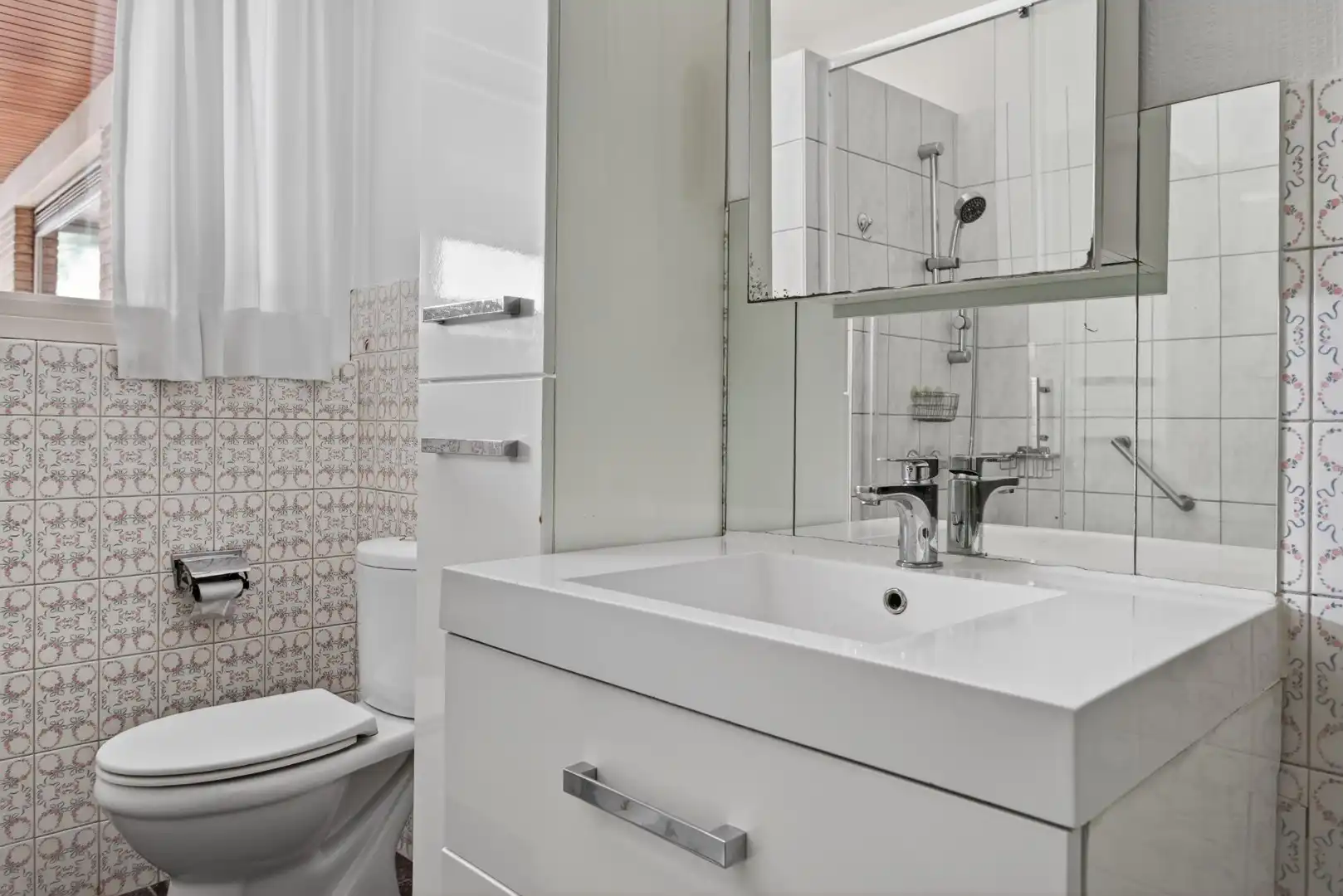 Ruime gelijkvloerse woning met veel potentieel op rustige ligging in Mol foto 34