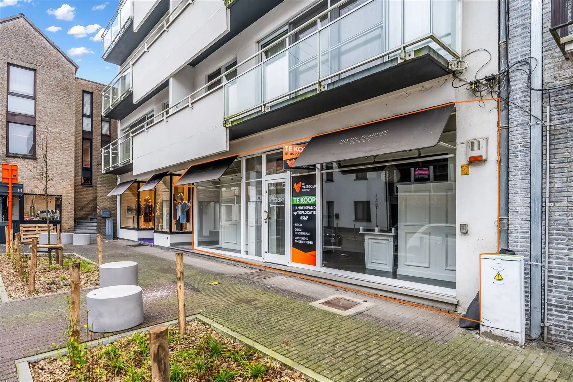 VOLLEDIG UITGERUST EN GOED ONDERHOUDEN HANDELSPAND OP TOP LOCATIE TE BERINGEN CENTRUM foto 2