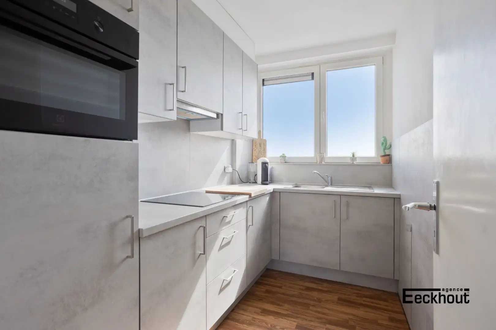 Appartement met terras en open zicht in Bredene, met autostaanplaats foto 6