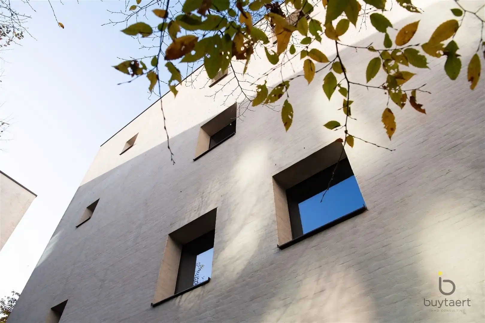 RUIM EN LICHTRIJK WONEN OP DE BOVENSTE VERDIEPING OP DE KANAALSITE VAN AXEL VERVOORDT foto 21