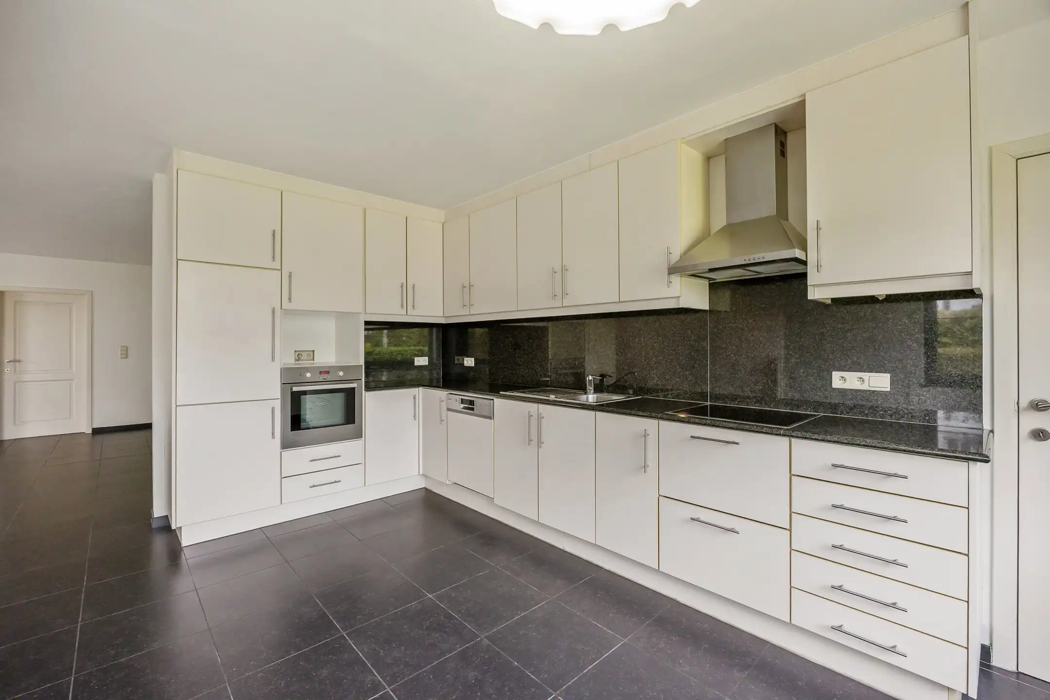 Instapklare woning met tuintje te Vlijtingen foto 4