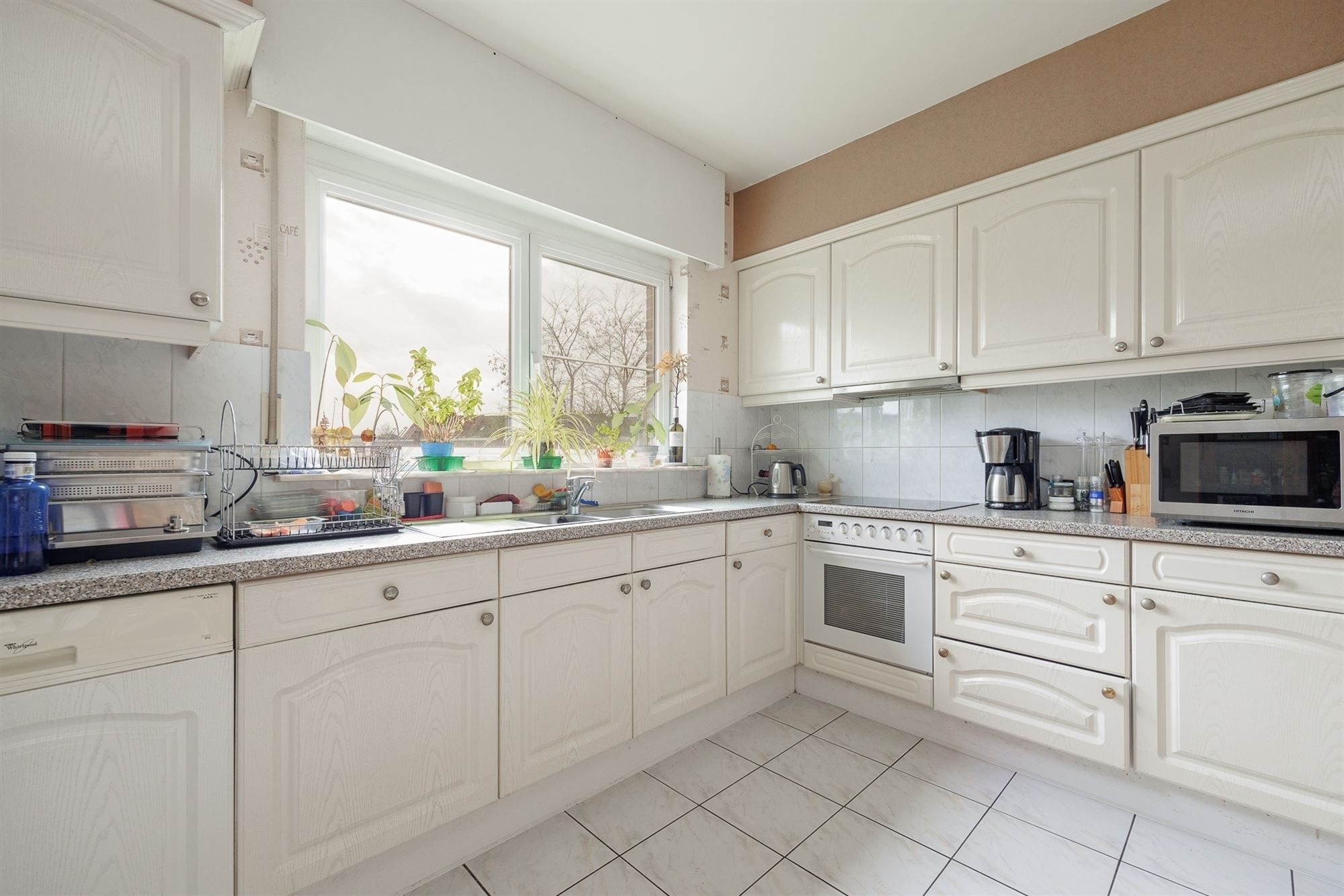 Commercieel handelspand en duplex met Z-tuin en terras foto 13