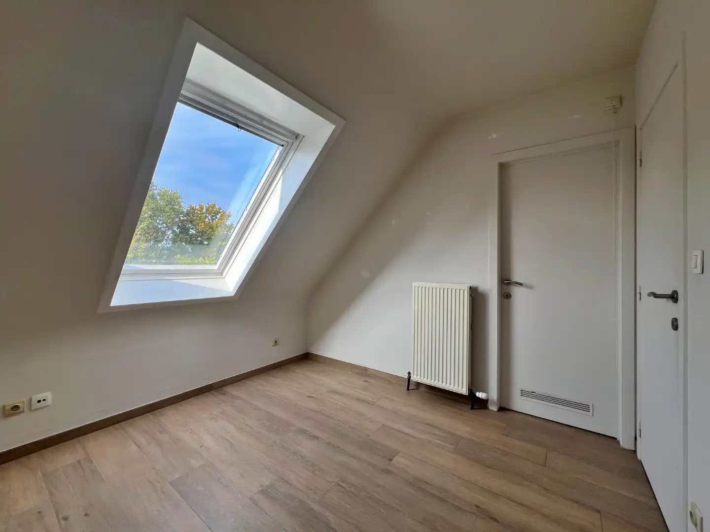 Centraal gelegen en energiezuinig appartement in Lovendegem foto 8