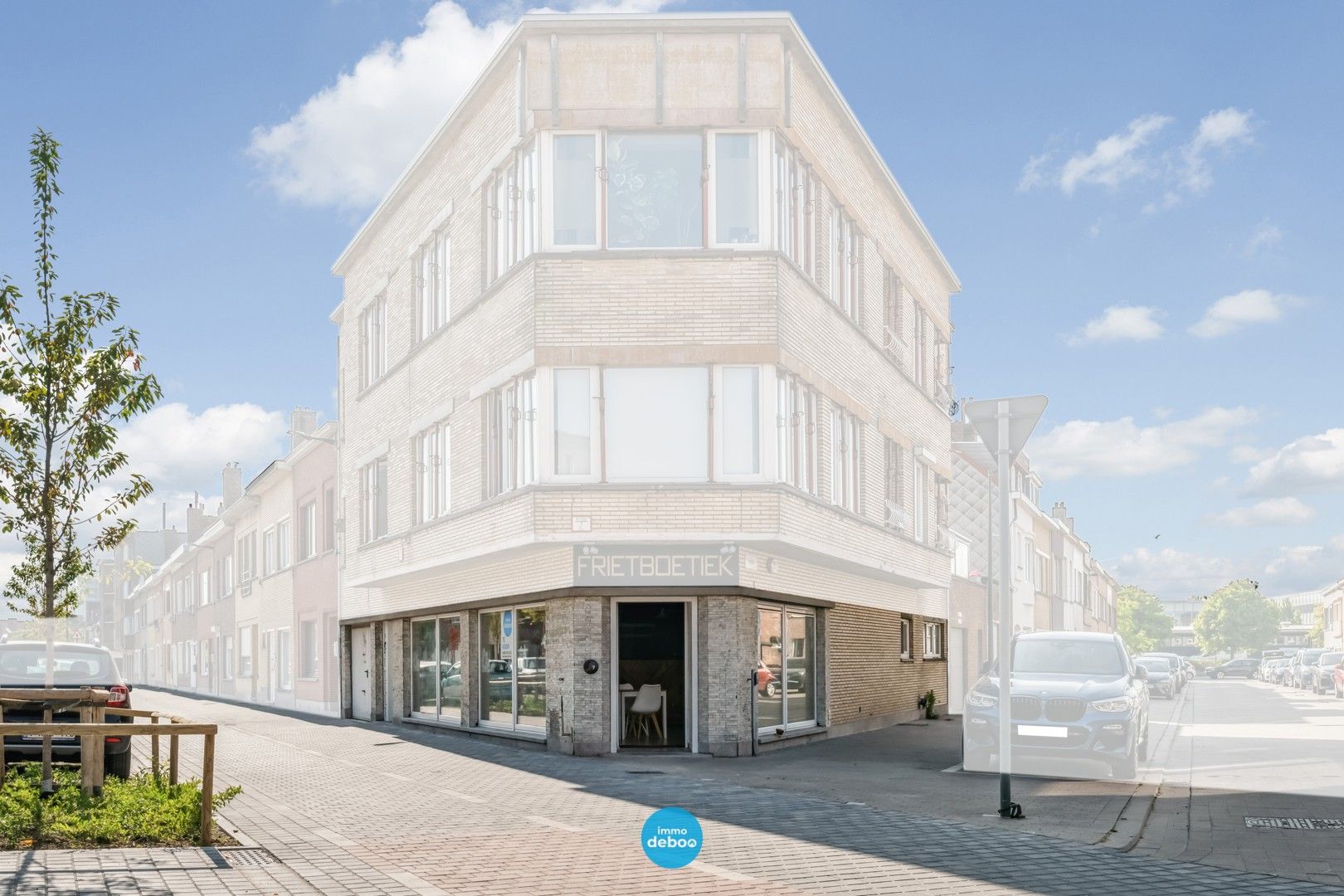 Instapklaar horecapand & garage op opvallende hoekligging foto {{pictureIndex}}