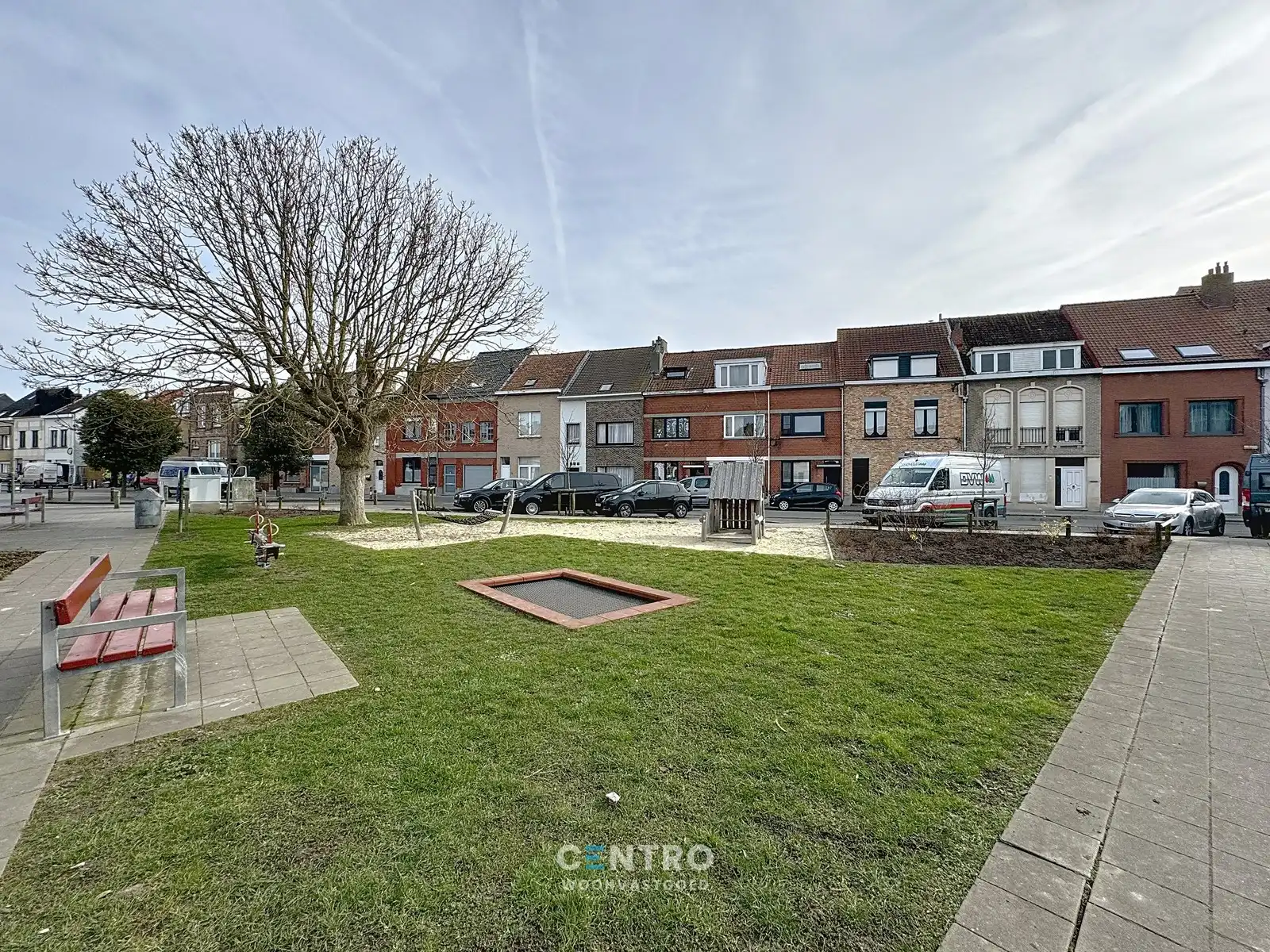 Gerenoveerde woning met 4 ruime slpks! foto 20