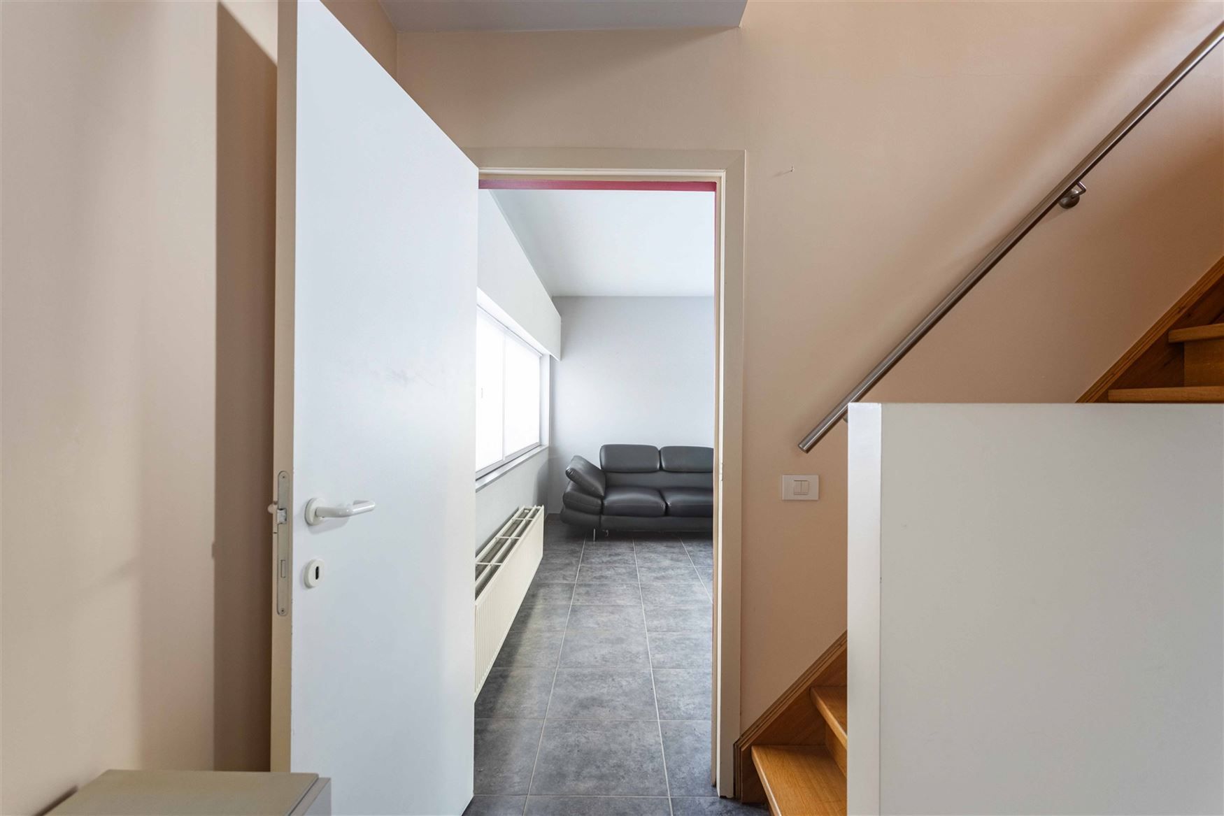 Ruime gezinswoning met zonnige tuin in Lievegem. foto 2