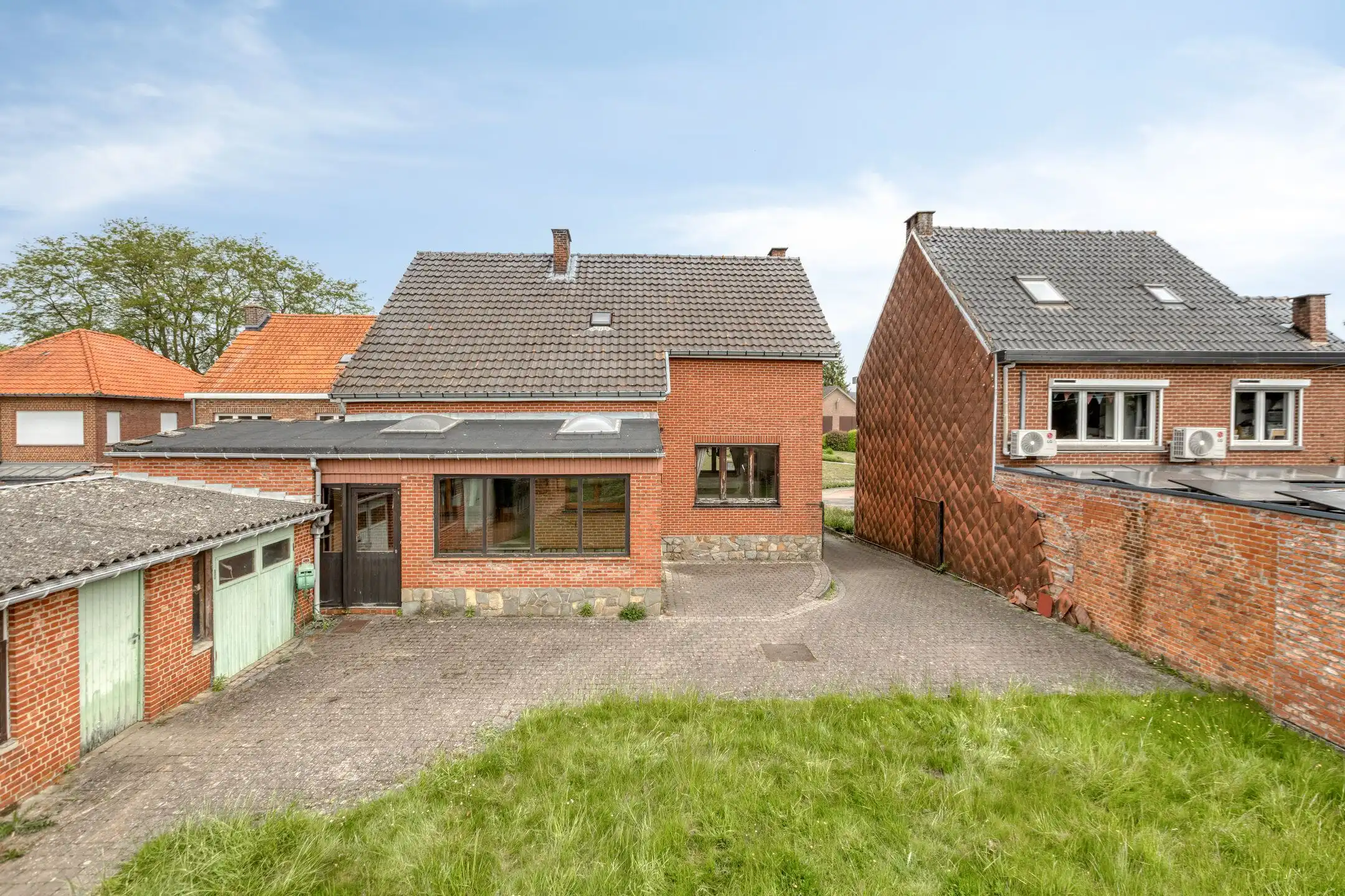 Woning vol potentieel op ruim perceel foto 30