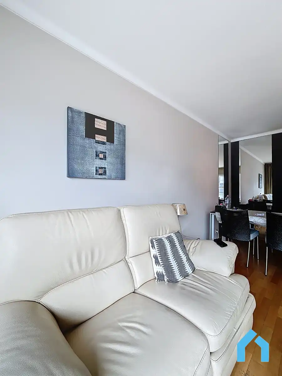 Charmant appartement met ruim terras te koop! foto 11