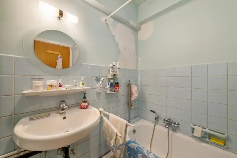 Lichtrijk 1-slaapkamerappartement aan het Prinses Stefanieplein foto 12