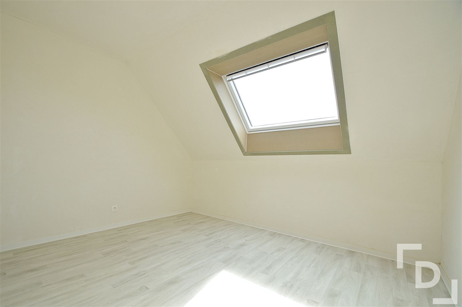 Nieuwbouwwoning met carport te huur in Wijtschate. foto 11