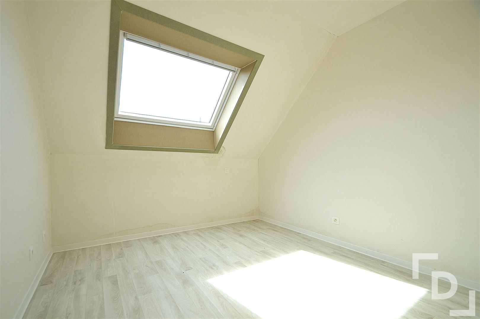 Nieuwbouwwoning met carport te huur in Wijtschate. foto 11