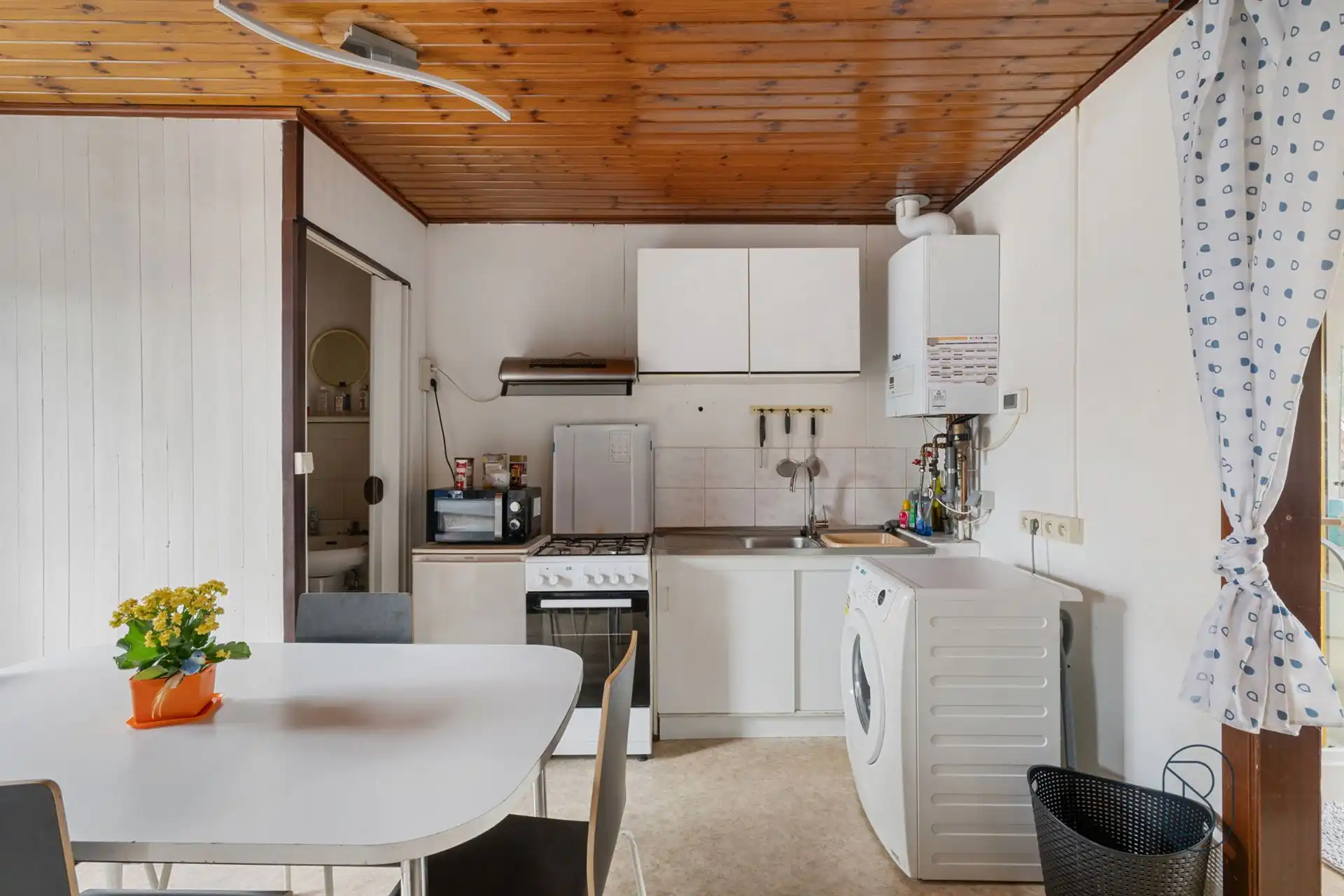 Leuk appartementje met extra potentieel! foto 6