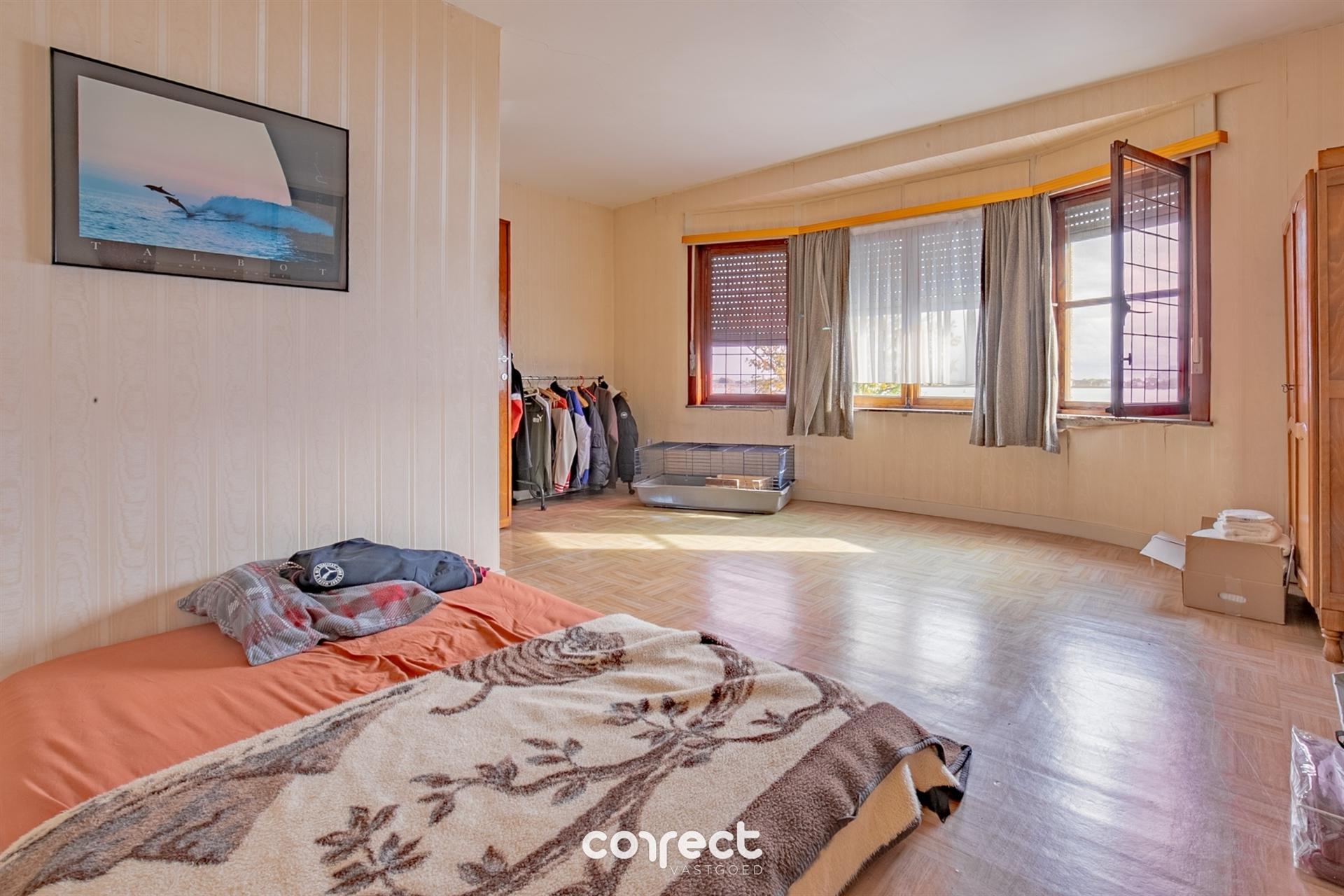 Gezellige rijwoning met 4 slaapkamers en prachtig uitzicht op de Spuikom. foto 6