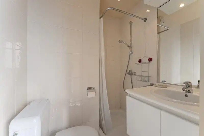 RECENT  EN CENTRAAL GELEGEN PENTHOUSE APPARTEMENT  MET  2 SLAAPKAMERS TE KOOP foto 11