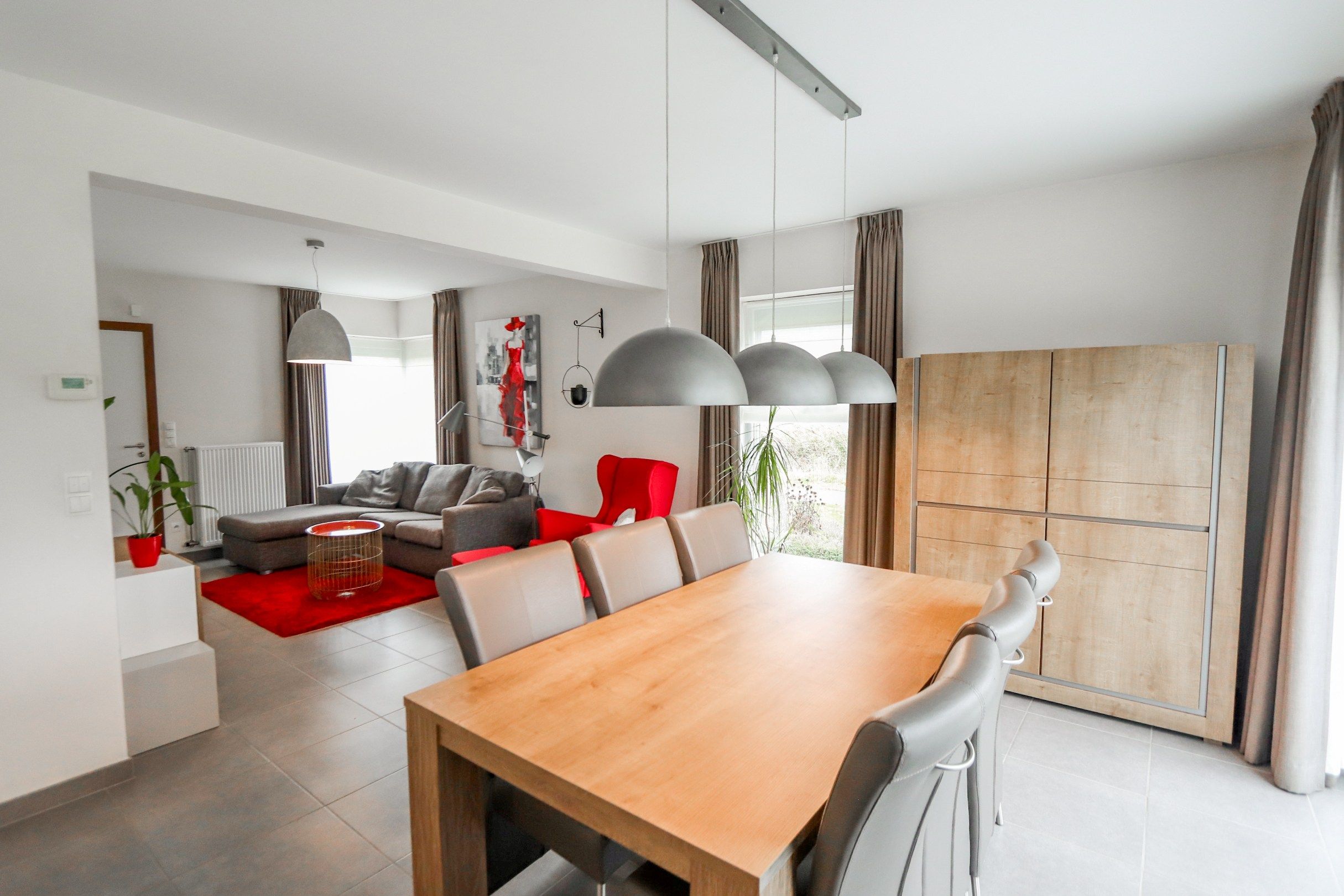 RECENTE GEZINSWONING MET TUIN EN GARAGE foto 6