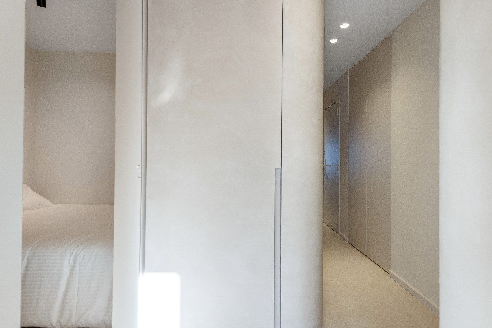  Prachtig, luxueus gerenoveerd appartement vlakbij strand en het Lichttorenplein.  foto 19