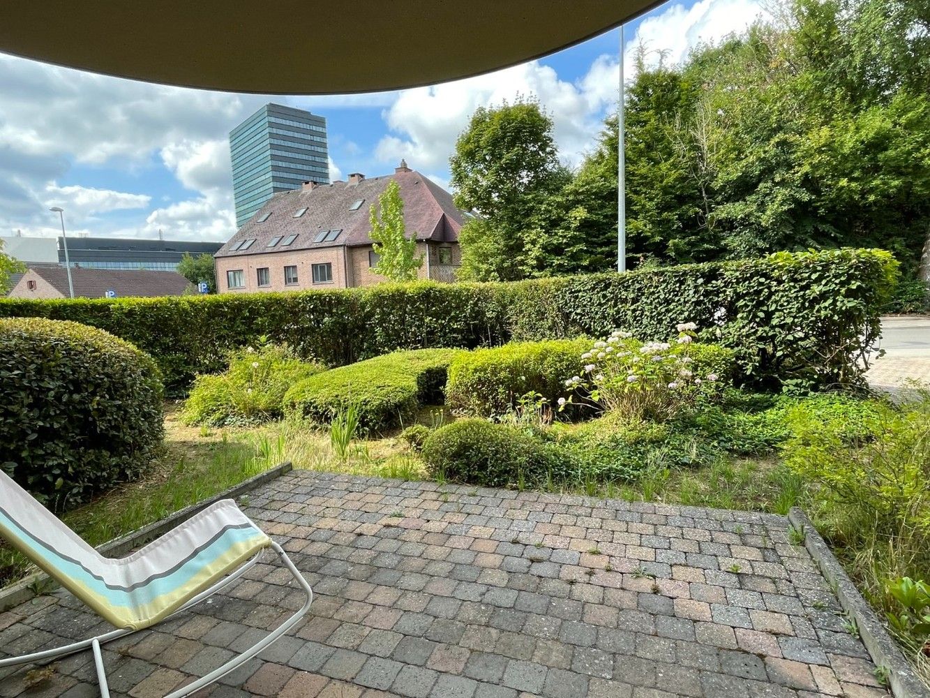 Ruim gelijkvloersappartement 144m² met 2 terrassen en tuintje foto 10