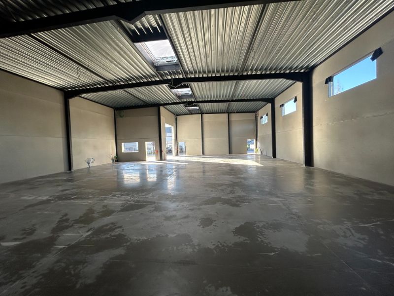 Nieuwbouw magazijn op uitstekende ligging - mogelijkheid tot kantoor foto 6