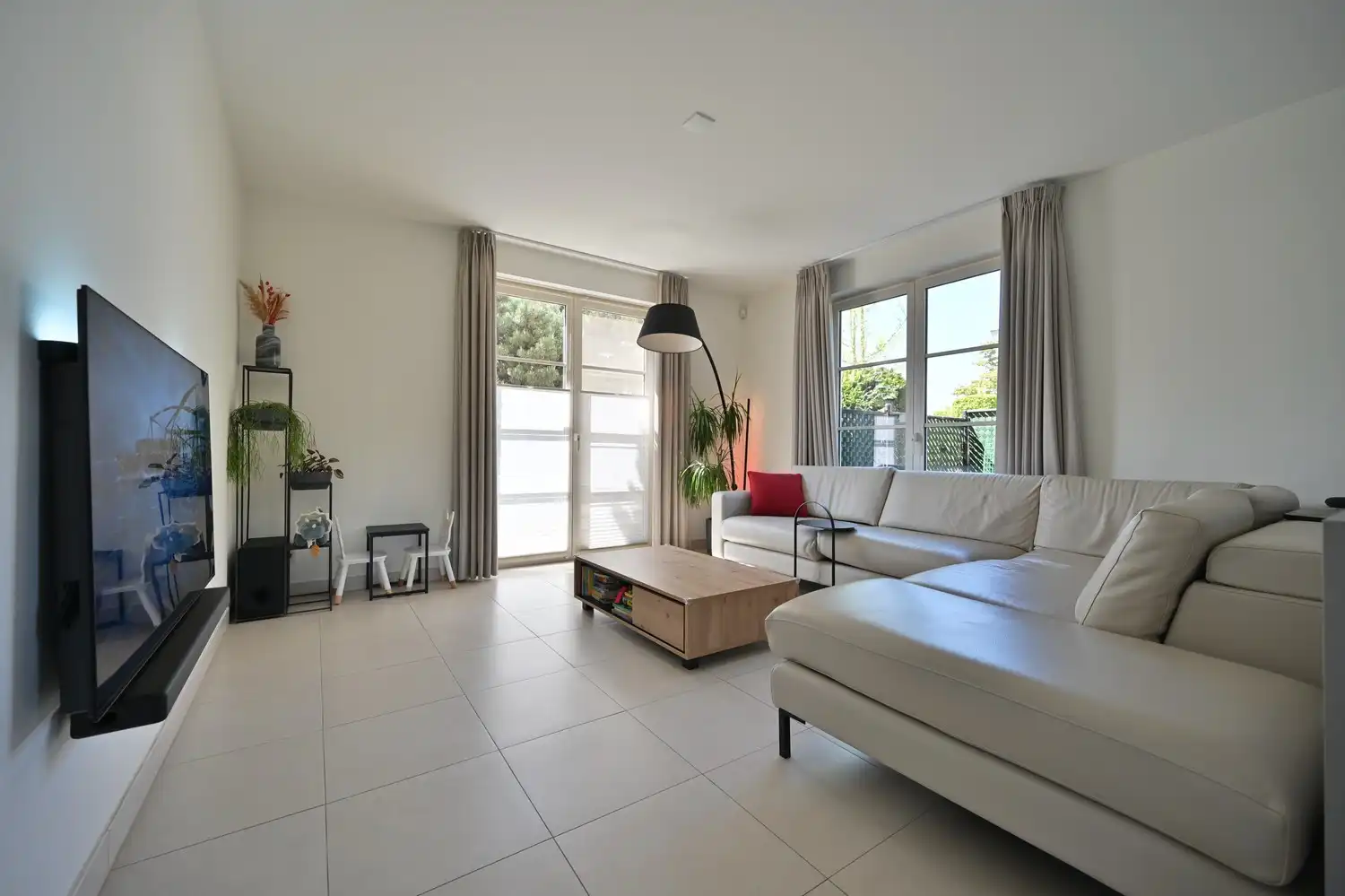 Exclusieve villa met zwembad op absolute toplocatie in het charmante Neerharen (Lanaken) foto 11