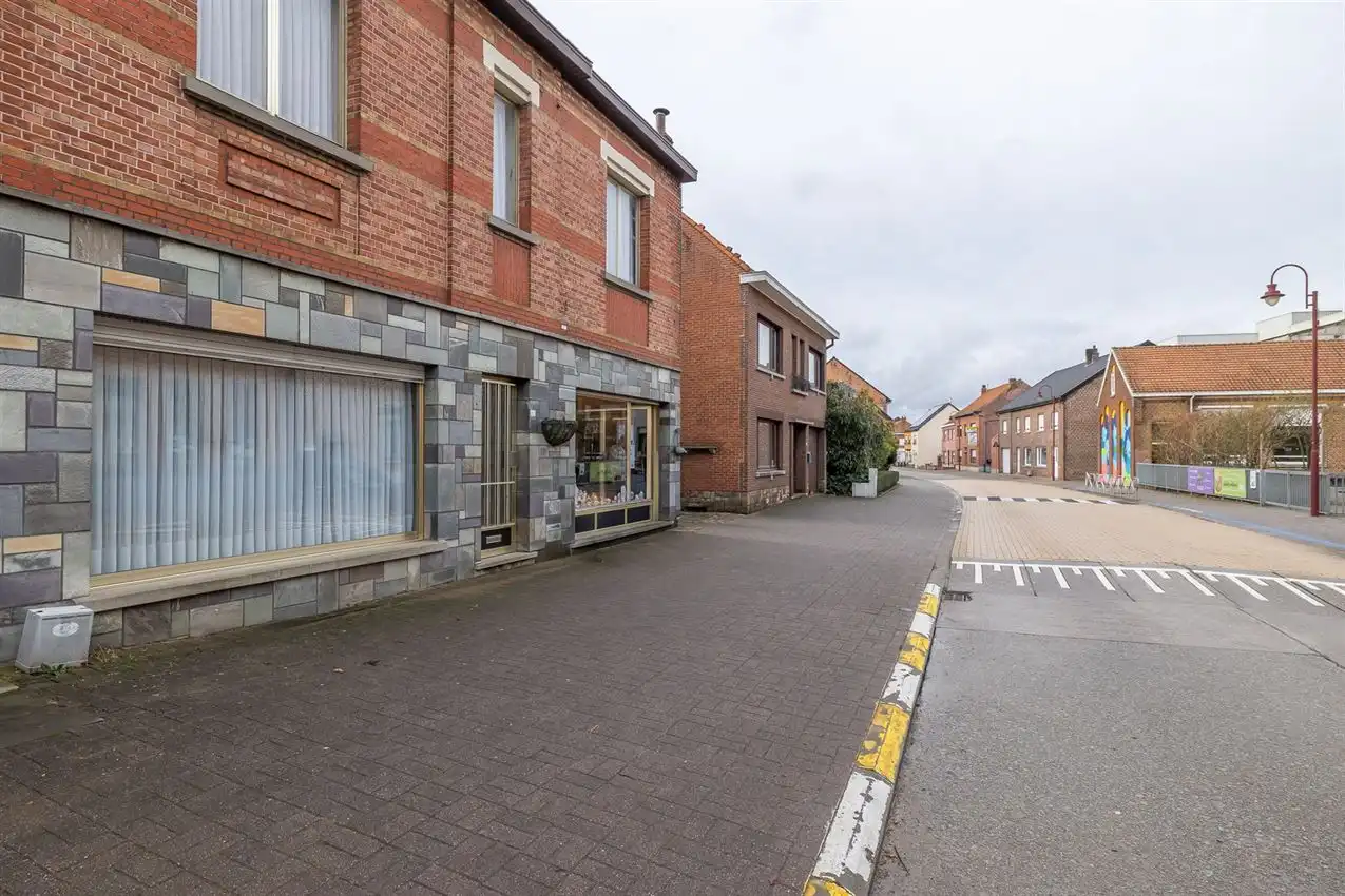 Woning met 3slk, tuintje en werkhuis foto 46