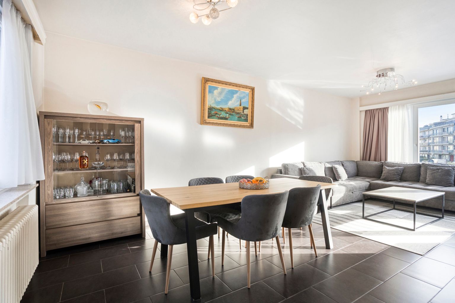 Gerenoveerde bel-étage woning met garage foto 10