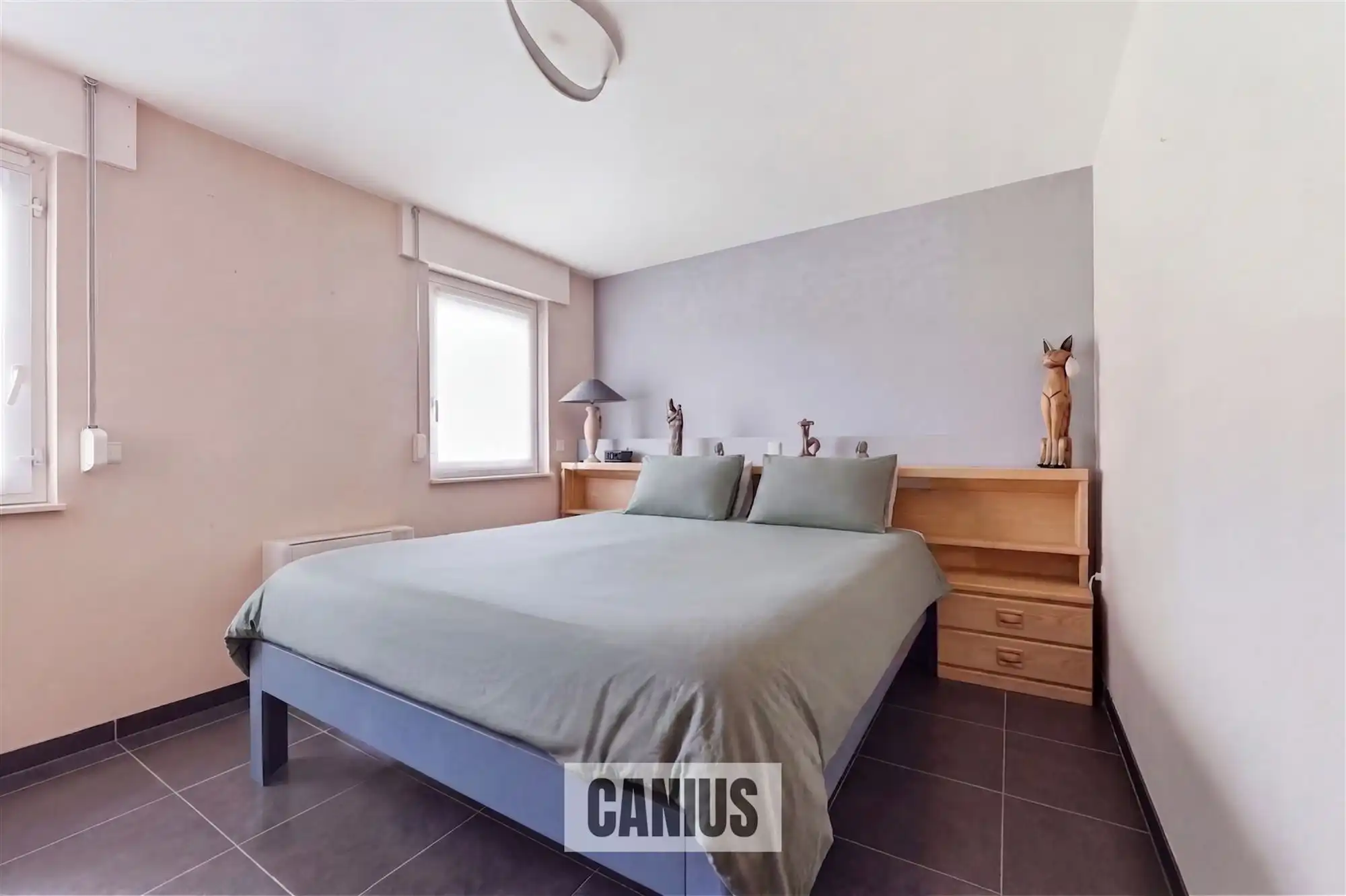 STIJLVOL GELIJKVLOERS APPARTEMENT MET DRIE SLAAPKAMERS foto 9