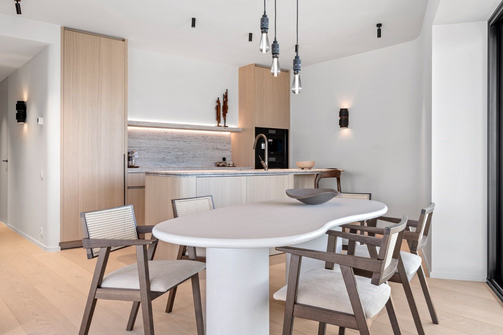 Luxueus ingericht kijkappartement in de prestigieuze Heldentoren - 15e verdiep - zicht op zee! foto 7