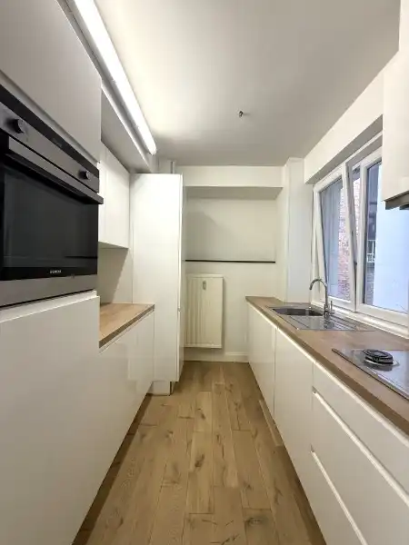 Leuk appartement met zicht op het Sint-Annaplein foto 7
