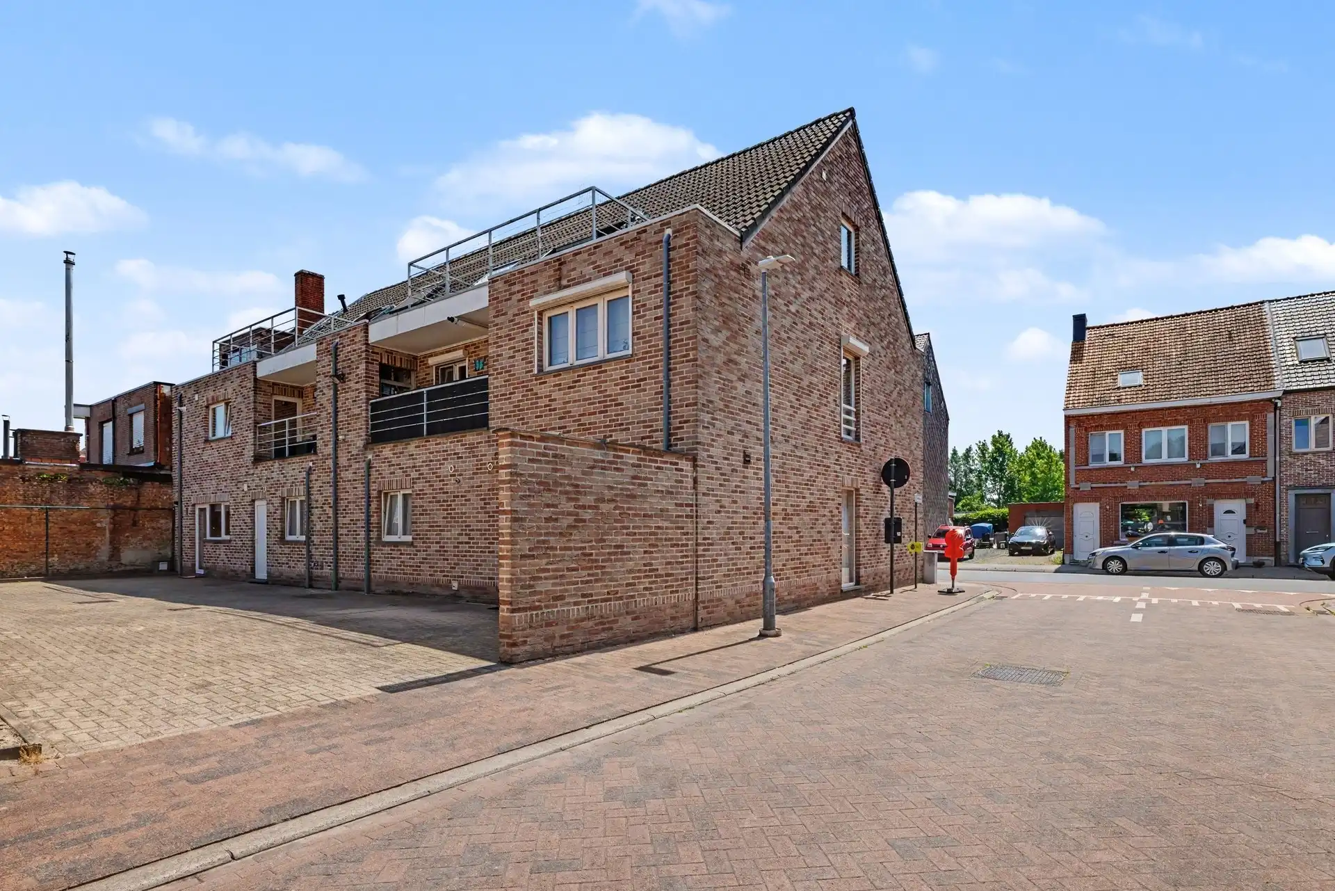Instapklaar gelijkvloers appartement met twee slaapkamers en autostaanplaats (96 m2) foto 15