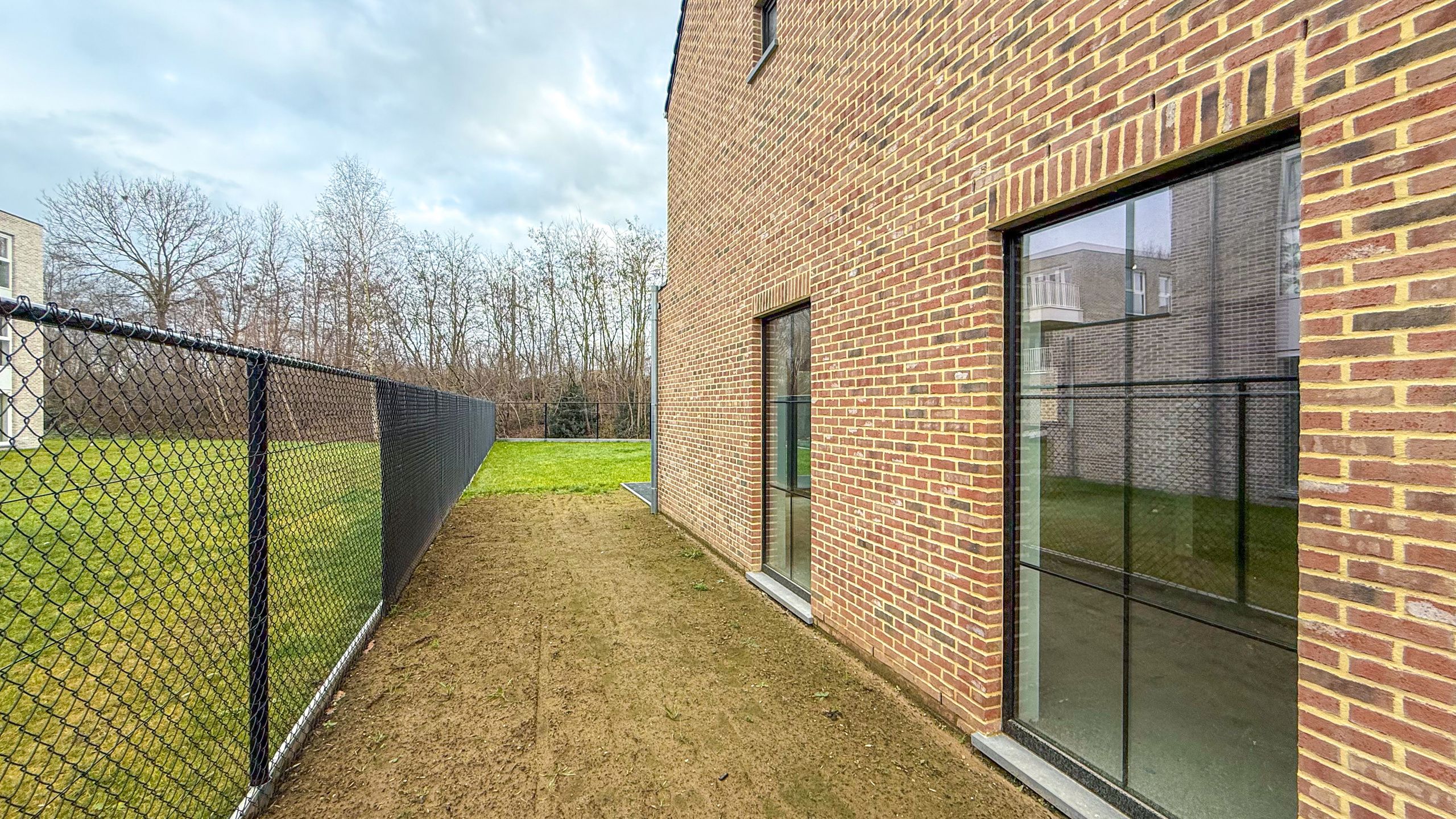 Volledig afgewerkte landelijke woning aan 2% Registratie! foto 34