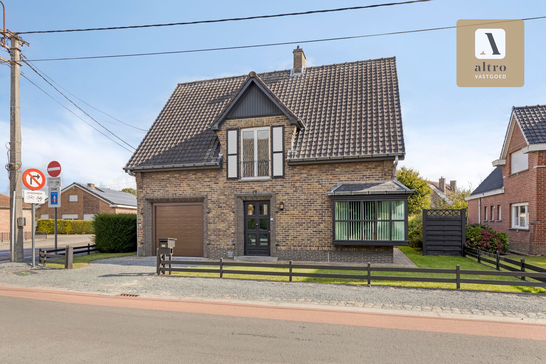 Te renoveren woning met veel potentieel in Aalter foto 2
