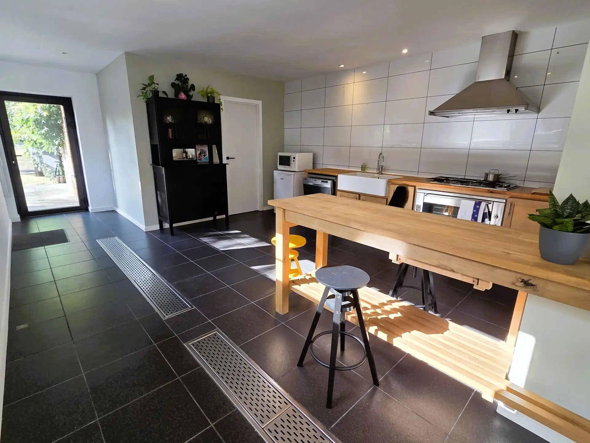 Charmante instapklare woning met zuidgerichte tuin op 1160 m² foto 5