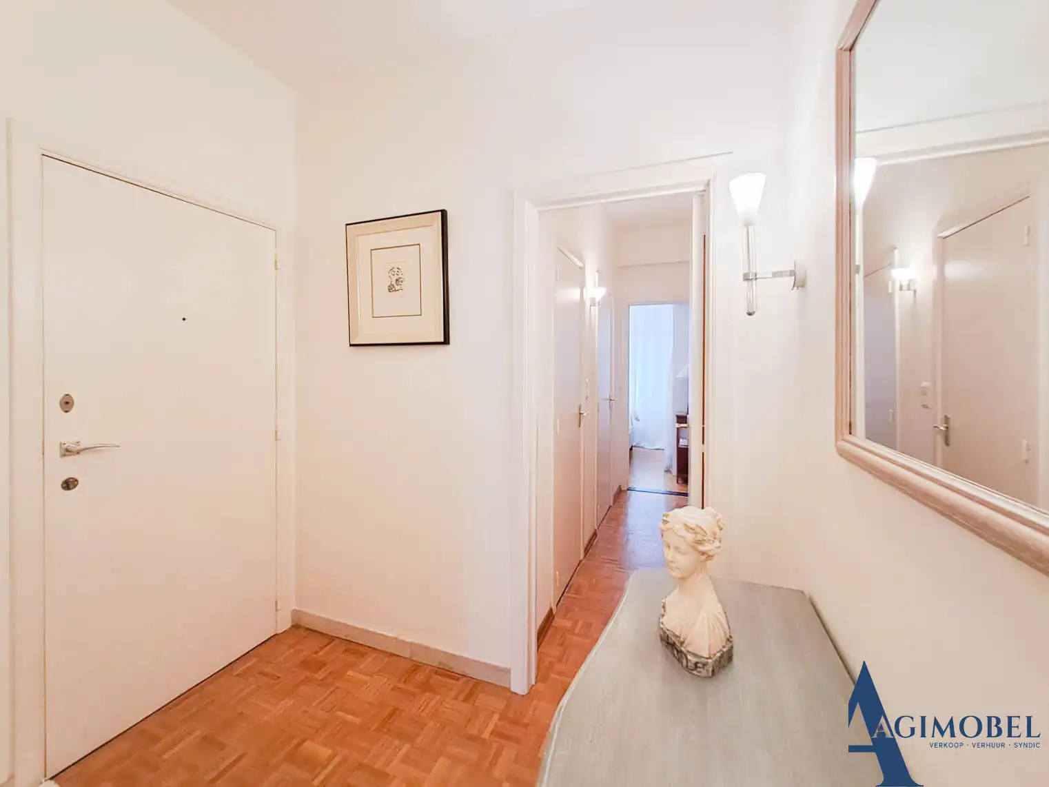 Charmant en lichtrijk 1-slaapkamer appartement met zicht op de villa's foto 6