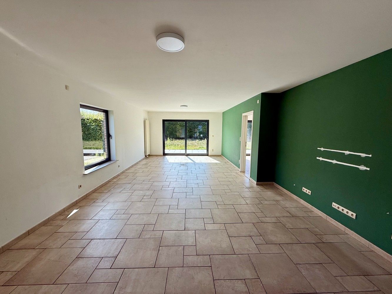 Ruime villa met 4 slaapkamers te huur! foto 5