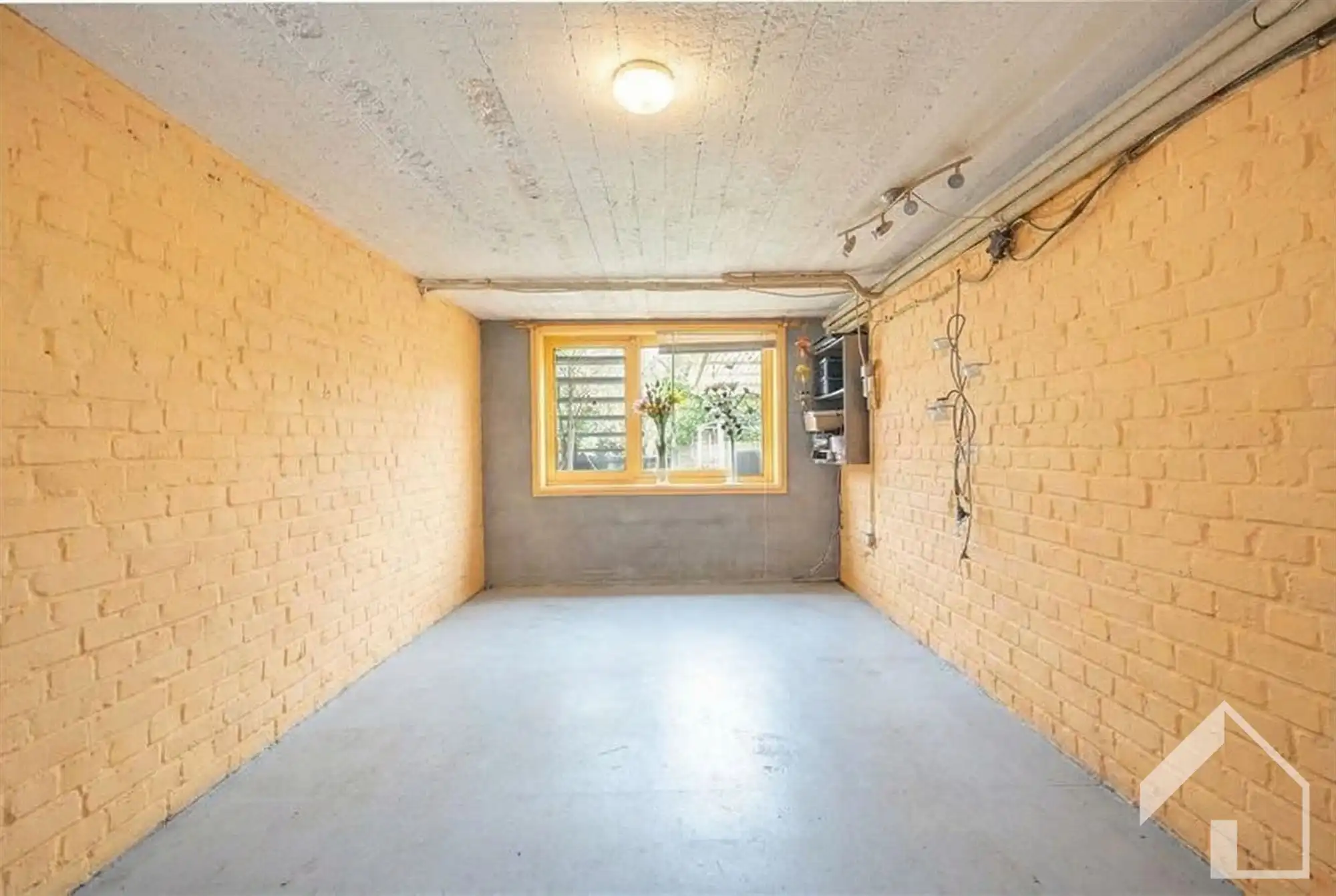 Appartement 1e verdieping + hele gelijkvloers incl garage foto 15