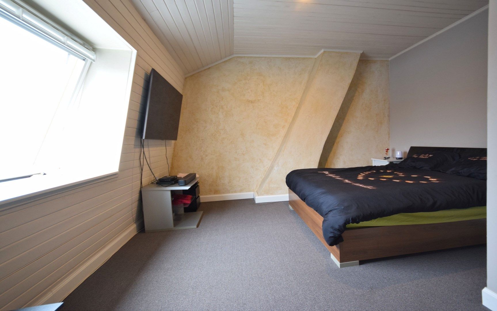 Gesloten woning met één slaapkamer nabij centrum Roeselare foto 5