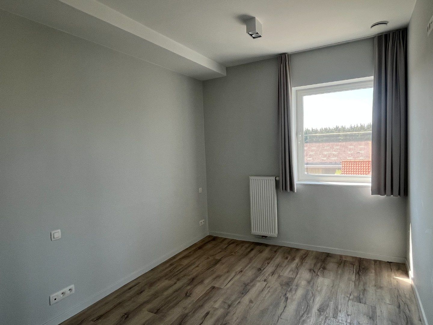 Ruime serviceflat in standingvol gebouw foto 5