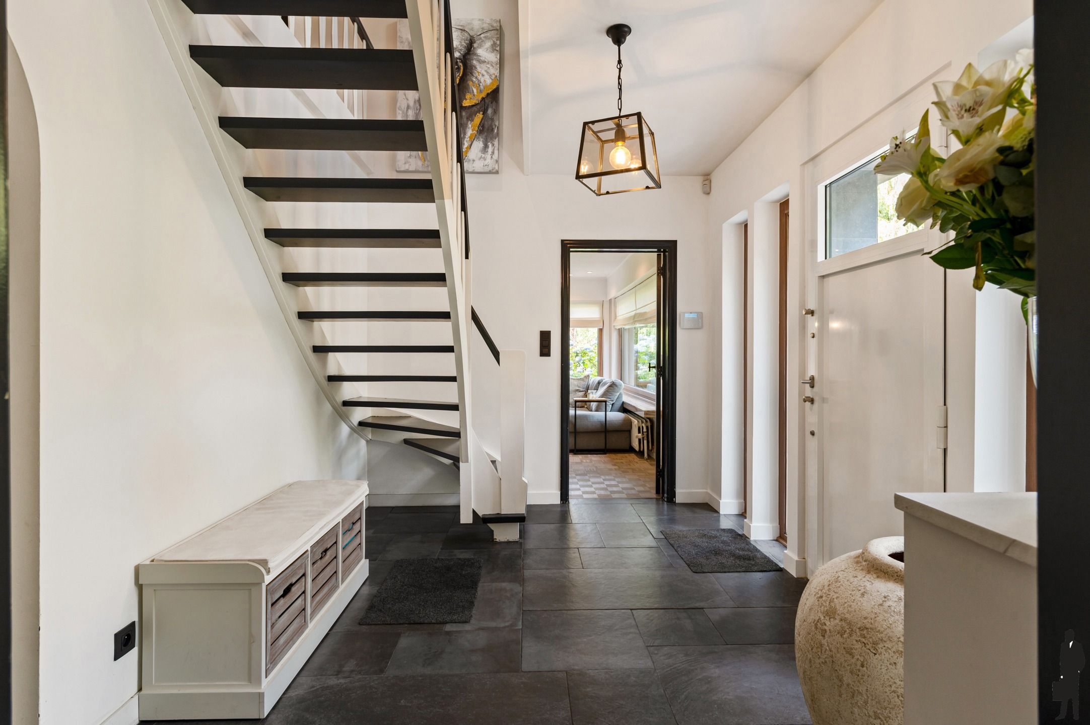 Stijlvolle gezinswoning op perceel van 2.165 m² in residentiële wijk Den Drijhoek foto 15