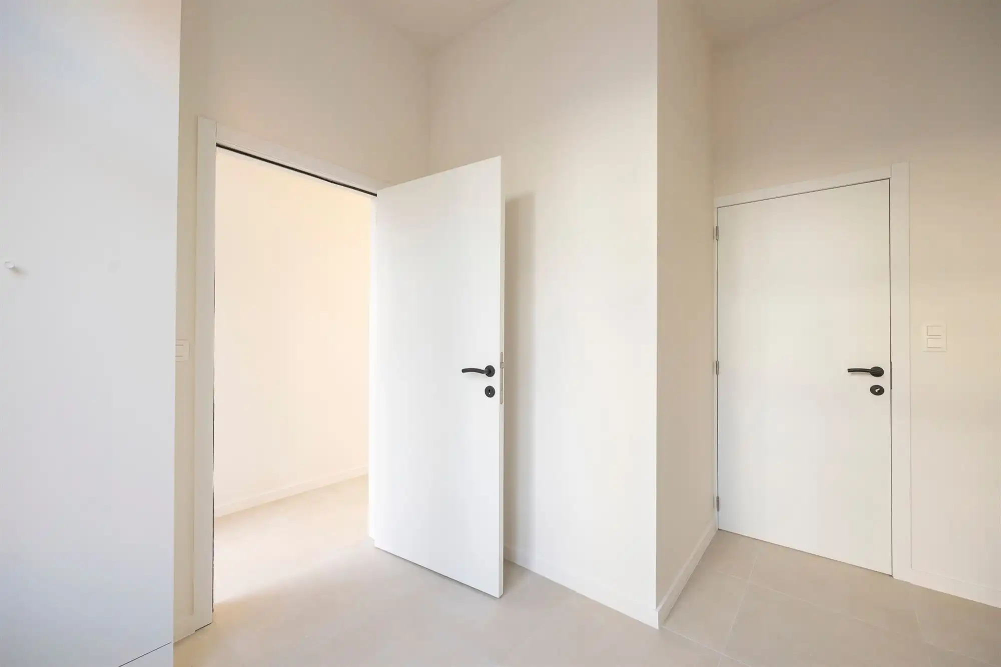 Volledig gerenoveerde woning met tuin in Mechelen foto 3