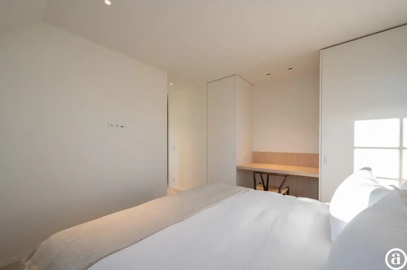 Instapklare nieuwbouwvilla met 5 slaapkamers en zuidgerichte tuin.  foto 20